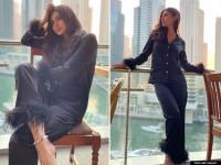 मौनी रॉय का कैजुअल ड्रेस में दिखा ग्लैमरस अवतार, तस्वीरों के साथ कैप्शन लिखा- 'मुझे कहानियां सुनाओ' - | Mouni Roy looked glamorous in casual dress photos captioned sit with me tell me your tale | Latest television Photos at Lokmatnews.in