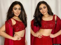 शेफाली जरीवाला ने शेयर की लेटेस्ट तस्वीरें, रेड ड्रेस में दिखा दिलकश अंदाज, देखें वायरल तस्वीरें - | shefali jariwala shares glamorous photos in red dress images goes viral on social media | Latest television Photos at Lokmatnews.in