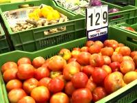 Tomato Price: पेट्रोल से महंगा टमाटर, थाली से गायब हुआ, जानें दिल्ली, मुंबई, बेंगलुरु और कोलकाता का हाल - | Tomato Prices today retail price Rs 162 Per Kg in Metro Cities Mumbai Tomato Price kolkata Tomato Price chennai Tomato Price | Latest business Photos at Lokmatnews.in