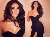 IN PICS: वाणी कपूरने शेअर केले लेटेस्ट ग्लॅमरस फोटोशूट, पाहा स्टनिंग फोटो - Marathi News | Vaani kapoor sizzling photos fans gone crazy see pics | Latest filmy Photos at Lokmat.com