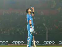 Virat Kohli Breaks Sachin Tendulkar World Cup 2023: सचिन से आगे विराट, तेंदुलकर ने यूं दी बधाई, देखें तस्वीरें - | Virat Kohli Breaks Sachin Tendulkar's World Record, Slams 50th ODI Ton To Make History see pics | Latest cricket Photos at Lokmatnews.in