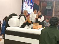 'Ram Rasayan' Book: रामकथा पर आधारित पुस्तक 'राम रसायन' का मुरारी बापू ने किया विमोचन, देखें तस्वीरें - | Morari Bapu released book Ram Rasayan based on Ramayana in bharat mandapam see pictures | Latest india Photos at Lokmatnews.in