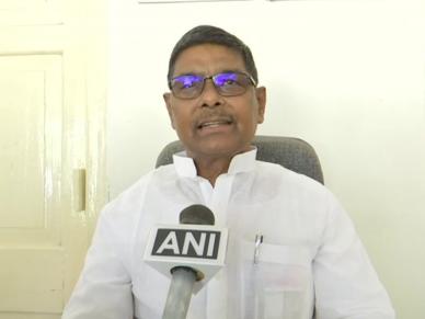 राजद में बवाल, विधायक महेश्वर ने कहा, तेजस्वी बिहार में फेल हो चुके हैं, हार की नैतिक जिम्मेदारी लेते हुए इस्तीफा दें