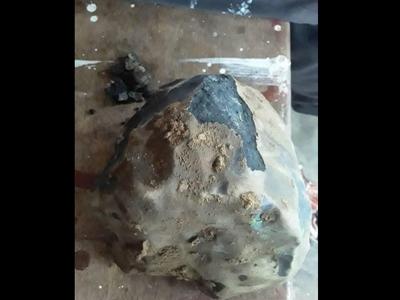 यह उल्कापिंड का टुकड़ा करीब 4 अरब साल पुराना था।