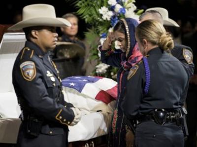 भारतवंशी संदीप सिंह धालीवाल अपने परिवार के साथ ह्यूस्टन बस गए थे।