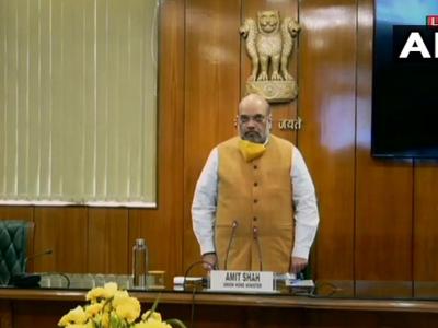 पीएम मोदी के साथ 15 राज्यों और केंद्र शासित प्रदेशों के मुख्यमंत्रियों ने भी जवानों को श्रद्धांजलि अर्पित की। (फोटो सोर्स- एएनआई) पीएम मोदी के साथ 15 राज्यों और केंद्र शासित प्रदेशों के मुख्यमंत्रियों ने भी जवानों को श्रद्धांजलि अर्पित की। (फोटो सोर्स- एएनआई)