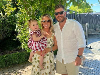 Aaron finch Family photos - Marathi News | aaron-finch-family-photos | Latest cricket Photos at Lokmat.com