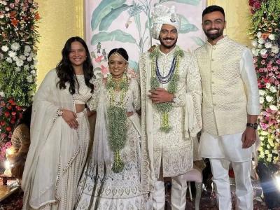 Meha Patel, Axar Patel wife is a dietitian and nutritionist - Marathi News | meha-patel-axar-patel-wife-is-a-dietitian-and-nutritionist | Latest cricket Photos at Lokmat.com