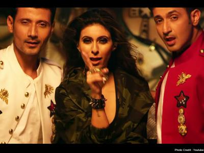 इस गाने की लॉन्चिंग के मौके पर बिग बॉस 11 के कंटेस्टेंट सब्यसाची और बिग बॉस 11 की विनर शिल्पा शिंदे भी मौजूद रही। | isa-gaanae-kai-laonacainga-kae-maaukae-para-baiga-baosa-11-kae-kantaesataenta-sabayasaacai-aura | Latest television Photos at Lokmatnews.in