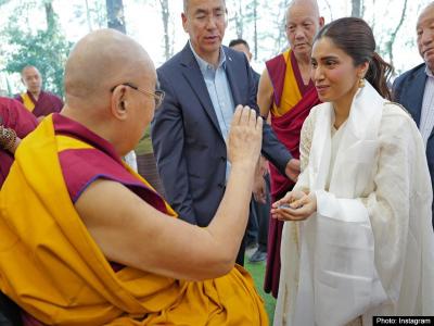 दलाई लामा का आशीर्वाद लेने पहुंचीं भूमि पेडनेकर, शेयर किया भावुक अनुभव