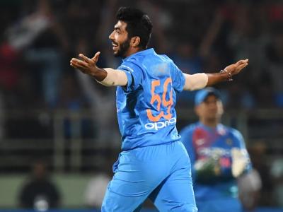 Rahul Dravid, Rohit Sharma, Jasprit Bumrah, Mohammad Shami, जसप्रीत बुमराह का रिप्लेसमेंट - Marathi News | rahul-dravid-rohit-sharma-jasprit-bumrah-mohammad-shami-jasaparaita-baumaraaha-kaa-raipalaesamaenta | Latest cricket Photos at Lokmat.com