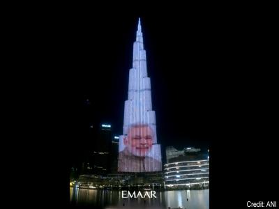 PM Modi on burj khalifa | pm-modi-on-burj-khalifa | Latest india Photos at Lokmatnews.in
