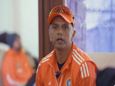 Video: 'टेस्ट क्रिकेट मुश्किल है, सफलता के लिए एक दूसरे की जरूरत पड़ेगी', कोच राहुल द्रविड़ ने युवा खिलाड़ियों को दी सीख