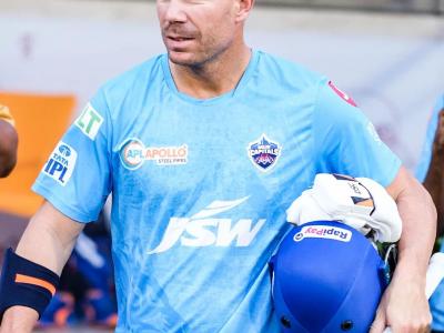 David Warner likely to continue playing - Marathi News | david-warner-likely-to-continue-playing | Latest cricket Photos at Lokmat.com
