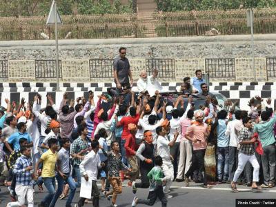 यह एक्सप्रेस-वे 135 किलोमीटर लंबा है। | yaha-ekasaparaesa-vae-135-kailaomaitara-lanbaa-haai | Latest india Photos at Lokmatnews.in