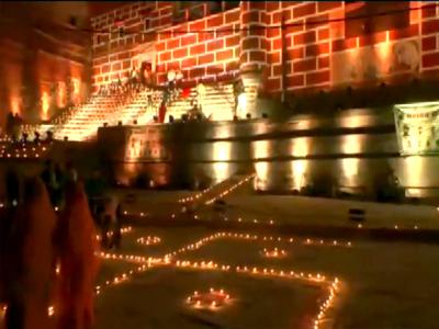 dev deepawali in varanasi diyas were lit at 84 ghats | dev-deepawali-in-varanasi-diyas-were-lit-at-84-ghats | Latest india Photos at Lokmatnews.in