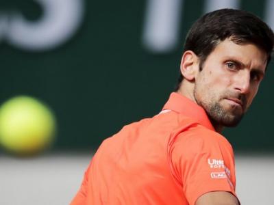 नोवाक जोकोविच ने हुबर्ट हरकाज को 6-4, 6-2, 6-2 से हराया