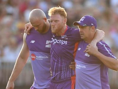 England captain Ben Stokes: रन चुराने में घायल हुए बेन स्टोक्स, दर्द में कहारते दिखे, फिजियो टीम के सहारे मैदान पर बाहर गए, श्रीलंका के खिलाफ टेस्ट सीरीज में भाग लेने पर