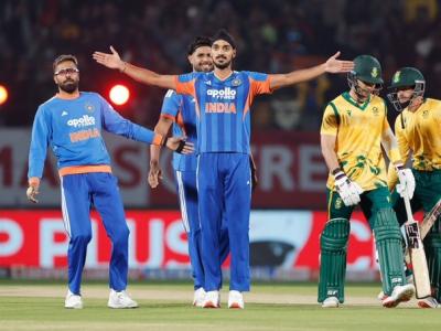 टी20 अंतरराष्ट्रीय मैचों में 1000 से अधिक रन, 100 से अधिक छक्के और 100 से अधिक विकेट लेने वाले दुनिया के चौथे खिलाड़ी, देखिए लिस्ट