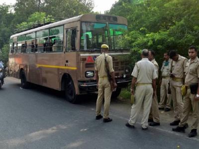 Vijay Darda Blog over Hathras rape: Rape! Law!! And politics !!! | विजय दर्डा का ब्लॉग: बलात्कार! कानून!! और राजनीति!!!