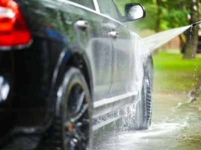 holi-colours-from-car