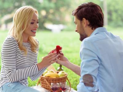 जब भी वो जरूरत में हों आपको उनकी मदद के लिए आगे आना चाहिए