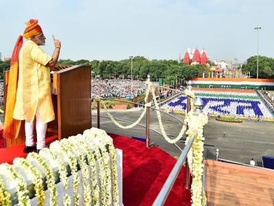 लाल किले से हर साल 1 बड़ी योजना की ...