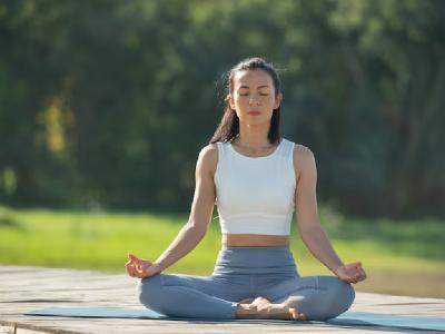 पद्मासन | padamaasana | Latest health Photos at Lokmatnews.in