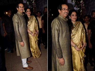 पत्नी संग पहुंचे उद्धव ठाकरे | patanai-sanga-pahauncae-udadhava-thaakarae | Latest bollywood Photos at Lokmatnews.in पत्नी संग पहुंचे उद्धव ठाकरे | patanai-sanga-pahauncae-udadhava-thaakarae | Latest bollywood Photos at Lokmatnews.in