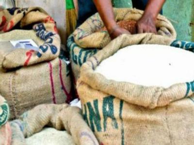 मई में 1.21 करोड़ प्रवासी श्रमिकों को 60,810 टन मुफ्त अनाज वितरित किया गया। (प्रतीकात्मक तस्वीर)