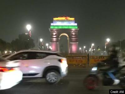 Republic Day 2023 India Gate lit up in tricolor | republic-day-2023-india-gate-lit-up-in-tricolor | Latest india Photos at Lokmatnews.in