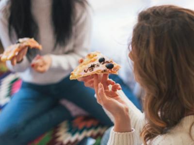 रूममेट के सामान को इस्तेमाल करने से पहले उनसे जरूर पूछ लें