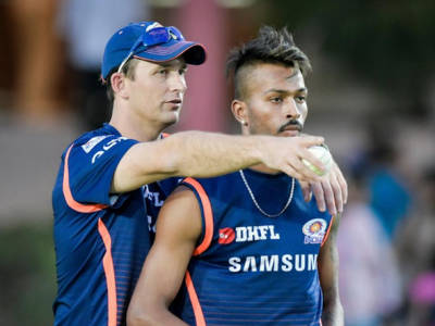T20 World Cup: पूर्व तेज गेंदबाज शेन बांड स्पिनरों को सिखा रहे गुर, मुंबई इंडियन्स के बाद न्यूजीलैंड क्रिकेट टीम से जुड़े - Hindi News | T20 World Cup Former fast bowler Shane Bond tricks spinners New Zealand cricket team Mumbai Indians ipl 2021 | Latest cricket News at Lokmatnews.in T20 World Cup: पूर्व तेज गेंदबाज शेन बांड स्पिनरों को सिखा रहे गुर, मुंबई इंडियन्स के बाद न्यूजीलैंड क्रिकेट टीम से जुड़े - Hindi News | T20 World Cup Former fast bowler Shane Bond tricks spinners New Zealand cricket team Mumbai Indians ipl 2021 | Latest cricket News at Lokmatnews.in