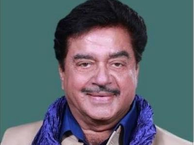 शत्रुग्न सिन्हा बिहार के पटनासाहिब से और उनकी पत्नी पूनम सिन्हा यूपी के लखनऊ से चुनाव लड़ रही हैं। 