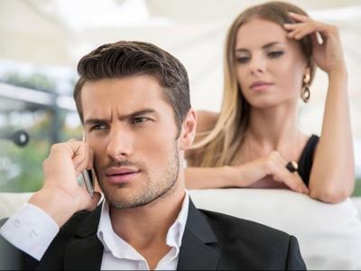 शक दूर करने के लिए ये अपने पार्टनर के हर मूमेंट पर नजर रखती है