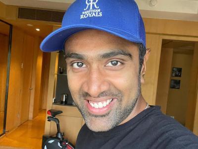 ravichandran ashwin mankading - Marathi News | ravichandran-ashwin-mankading | Latest cricket Photos at Lokmat.com