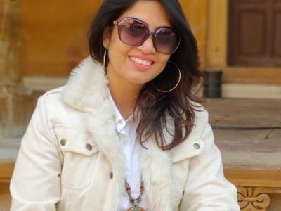 लेखक अनुभा जैन. 