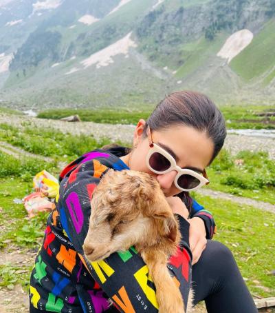 sara ali khan amarnath darshan video | sara-ali-khan-amarnath-darshan-video | Latest bollywood Photos at Lokmatnews.in sara ali khan amarnath darshan video | sara-ali-khan-amarnath-darshan-video | Latest bollywood Photos at Lokmatnews.in