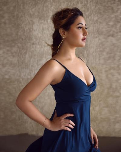 Rashami Desai tv shows | rashami-desai-tv-shows | Latest television Photos at Lokmatnews.in Rashami Desai tv shows | rashami-desai-tv-shows | Latest television Photos at Lokmatnews.in