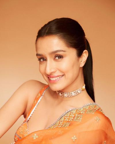 shraddha kapoor is Celebrating Diwali 2022 | shraddha-kapoor-is-celebrating-diwali-2022 | Latest bollywood Photos at Lokmatnews.in