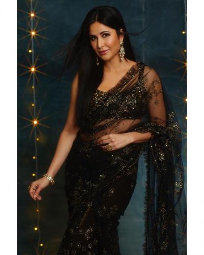 Katrina Kaif share Diwali wishes | katrina-kaif-share-diwali-wishes | Latest bollywood Photos at Lokmatnews.in Katrina Kaif share Diwali wishes | katrina-kaif-share-diwali-wishes | Latest bollywood Photos at Lokmatnews.in