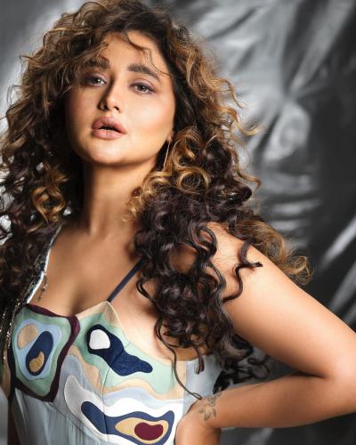 Rashami Desai Naagin | rashami-desai-naagin | Latest television Photos at Lokmatnews.in Rashami Desai Naagin | rashami-desai-naagin | Latest television Photos at Lokmatnews.in