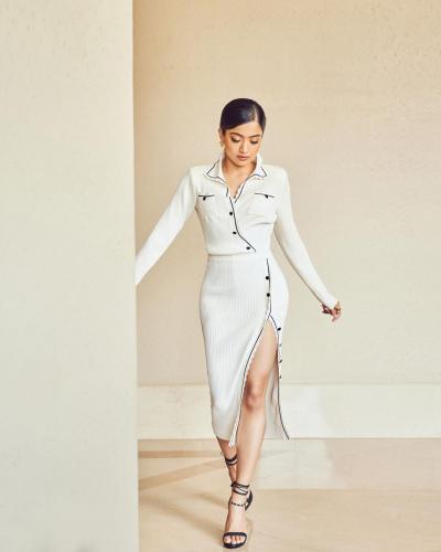 Rashmika Mandanna Latest Photoshoot | rashmika-mandanna-latest-photoshoot | Latest bollywood Photos at Lokmatnews.in