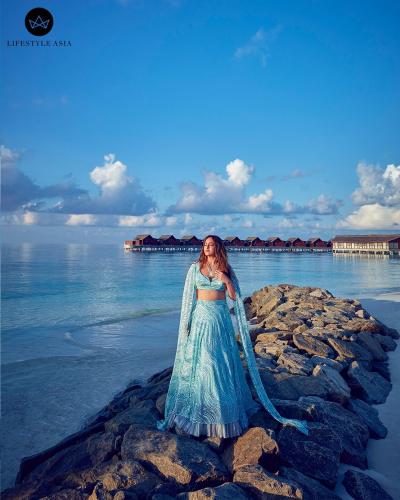 Sonakshi Sinhas Glamorous Photoshoot On Maldives Beach Goes Viral