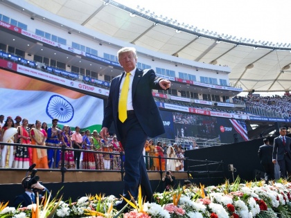 Sachin Tendulkar and Virat Kohli find mention in President Donald Trump's speech at Motera Stadium | डोनाल्ड ट्रम्प ने मोटेरा स्टेडियम में दिए भाषण में लिया सचिन-कोहली का नाम, जानें दोनों के बारे में क्या कहा