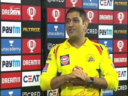 IPL 2020: ‘Maybe they thought I’m retiring’ - MS Dhoni explanation on why players collected his CSK jerseys | IPL 2020: खिलाड़ी मांग रहे जर्सी, महेंद्र सिंह धोनी बोले- उन्हें लगता है कि मैं अब रिटायर हो रहा हूं