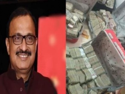 Kamal nath OSD pravin kakkad raided by income tax and founds crores of rupess | कमलनाथ के ओएसडी और करीबियों के यहां छापे, करोड़ों की नगदी बरामद