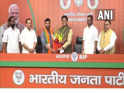Anil Antony, son of Congress leader AK Antony, took the membership of BJP, a big blow to Congress | कांग्रेस नेता एके एंटनी के बेटे अनिल एंटनी ने ली भाजपा की सदस्यता, कांग्रेस को तगड़ा झटका