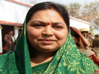 Samajwadi Party leader Mulayam Singh Yadav wife Sadhna Gupta passes away | सपा संरक्षक मुलायम सिंह यादव की पत्नी साधना गुप्ता का निधन