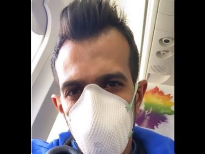 Coronavirus: India vs South Africa: Yuzvendra Chahal posts photo with face mask enroute to Dharamsala for 1st ODI | IND vs SA: कोरोना वायरस के प्रति सतर्क हुए खिलाड़ी, युजवेंद्र चहल ने उठाया ये खास कदम